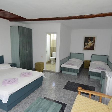 Vila Rara Hotell Costinesti Exteriör bild