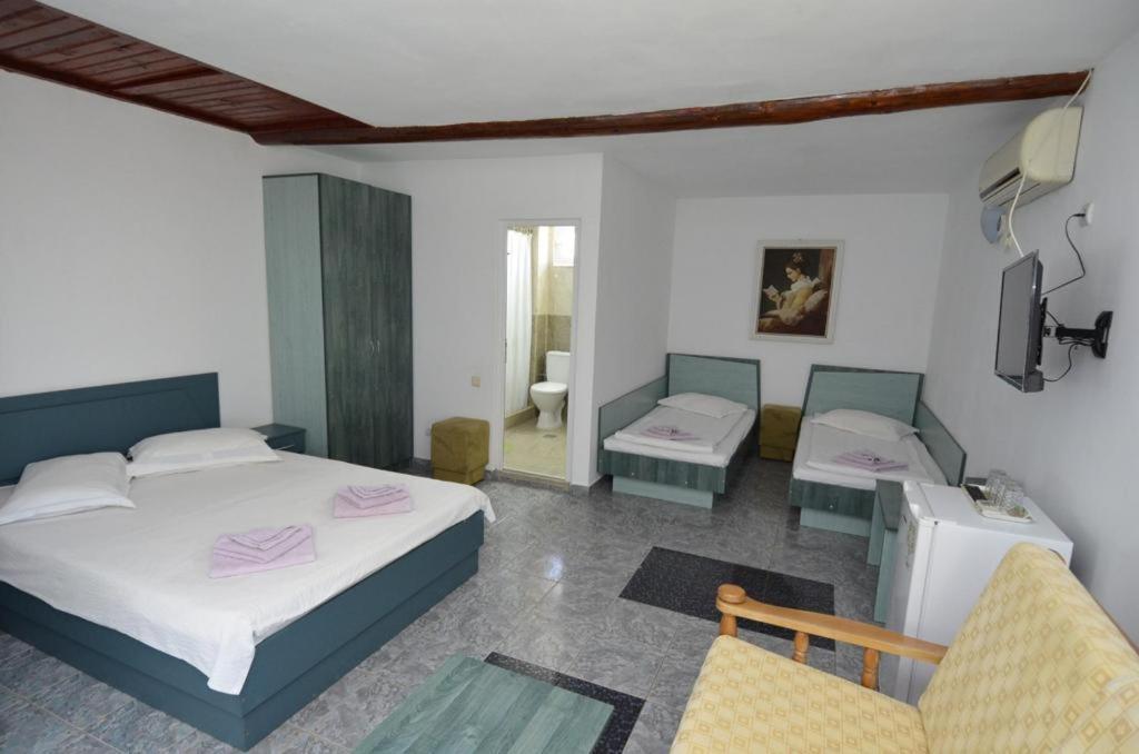 Vila Rara Hotell Costinesti Exteriör bild