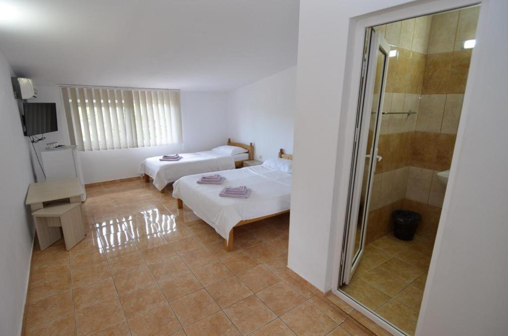 Vila Rara Hotell Costinesti Exteriör bild